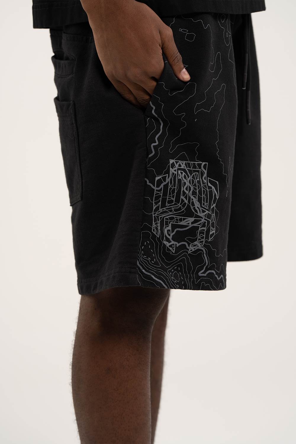 MASK FATA SHORTS - AP CROWN - ANCESTRAL STREETWEAR