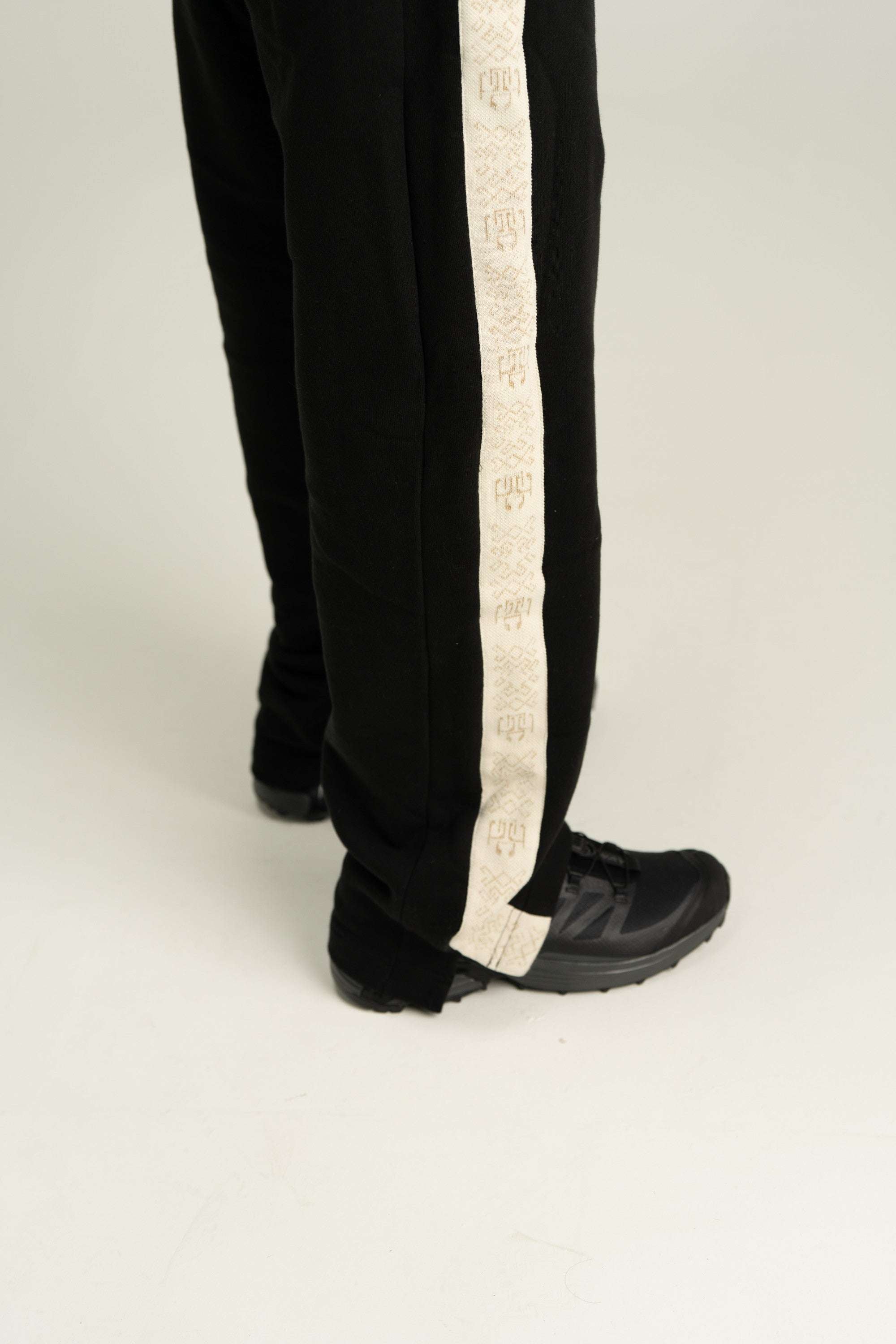 APY JOGGERS - AP CROWN - ANCESTRAL STREETWEAR